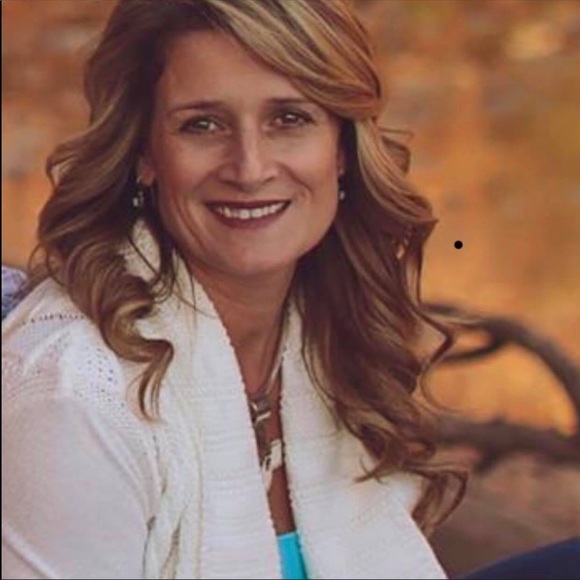 Meet your Posher, Kandyce - Picture 1 of 1